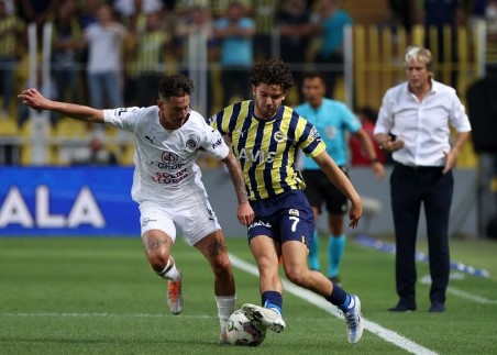 Fenerbahçe Kadıköy’de avantajı kaptı!
